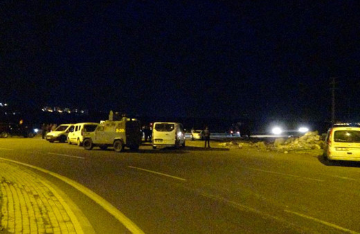 Diyarbakır’da devriye gezen polis aracına silahlı saldırı