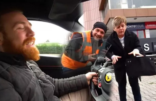Furkan Kızılay Ferrari'de gazladı, annesi çılgına döndü! "Böyle zenginliğin içine..."