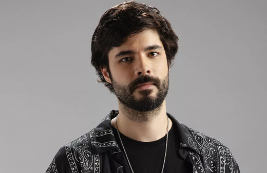 Tetikçinin Oğlu Metin gerçekte kim? Risk almayı seviyor Sibel'in belalısı