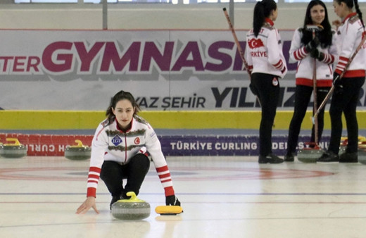 Kadın Curling Milli Takımı'nda hedef olimpiyatlar