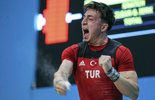 Avrupa Halter Şampiyonası'nda bir altın madalya daha