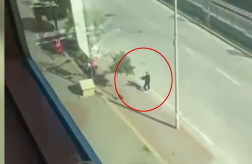 AK Parti Çukurova İlçe Başkanlığına uzun namlulu silahlı saldırı