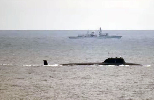 ABD İran'ın burnunun dibine girmiş! İran'dan kara sularına giren ABD'ye uyarı