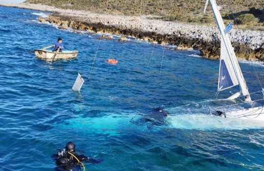 Yunanistan açıklarında yine göçmen teknesi battı: 1 ölü