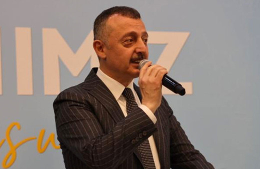 AK Partili Tahir Büyükakın meydan okudu: Togg’una iddiaya girelim ilk turda yüzde 54’ü alacağız