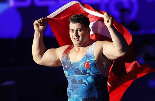 Milli güreşçi Rıza Kayaalp, 12. kez Avrupa şampiyonu!