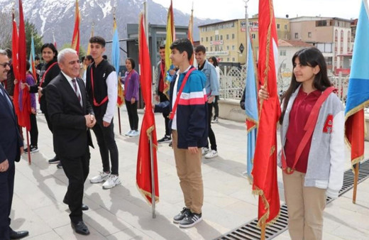Hakkari’de 23 Nisan kutlaması