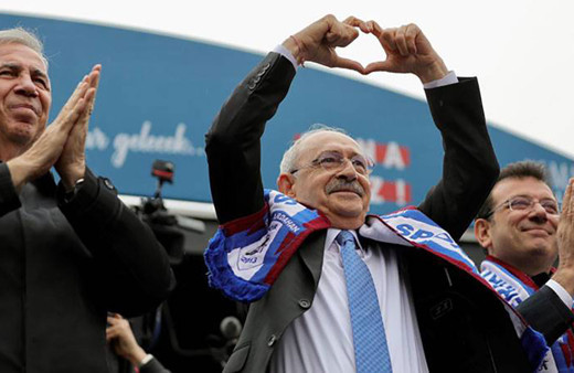 Ekrem İmamoğlu ve Mansur Yavaş iktidarı topa tuttu! Camide miting mi olur! Yapmak için 15 Mayısı niye bekliyorsunuz