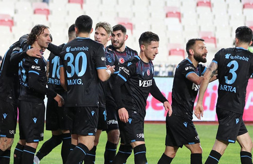 Trabzonspor'da kan kaybı devam ediyor: Son 7 sezonun en kötü dönemi!