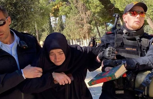 İsrail polisi, Mescid-i Aksa'da Türk vatandaşı Özgecan Mutlu'yu gözaltına aldı
