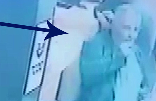 Ecel terminalde kraker yerken yakaladı! Son anları kameraya böyle yansıdı