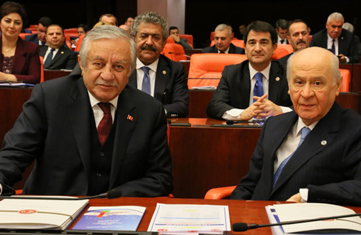 MHP'den HÜDA Par resti! Biz Hüda Par'la ne görüşürüz ne de beraber oluruz