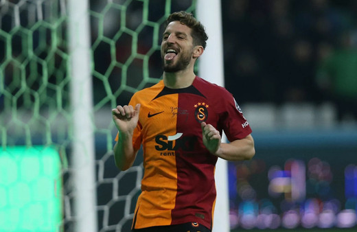 Galatasaray'da Mertens gelişmesi! O madde devreye giriyor yeni maaşı belli oldu