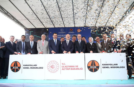 Sakarya'da Kozluk Köprülü Kavşağı ve Karapürçek-Akyazı il yolunun temeli atıldı