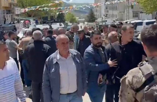 Diyarbakır'da seçim çalışması yürüten 5 CHP'li gözaltına alındı iddiası