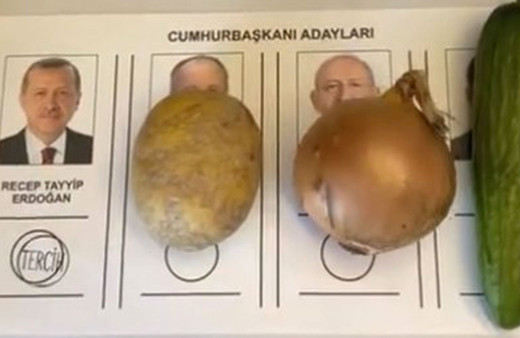 Almanya'da 14 Mayıs seçimleri için bir Türk oy kullanırken paylaştı görüntüler olay oldu