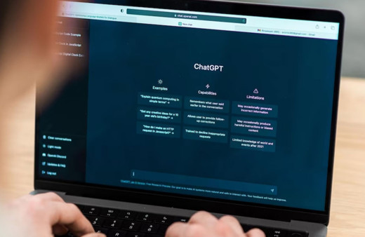 İtalya'da yapay zeka sohbet robotu ChatGPT'ye erişim engeli kaldırıldı