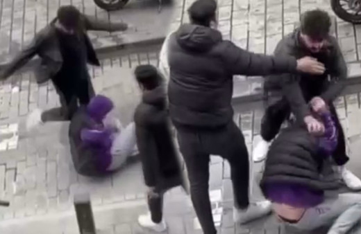 Ünlü sosyal medya fenomeni trafikte kavga etti! Tekme yurmuklar havada uçuştu: O anlar kamerada!