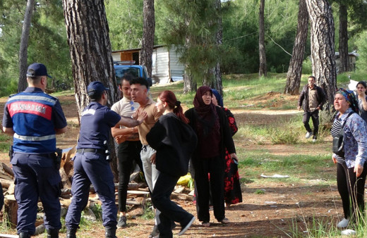 Haberi duyan koşup ormana geldi! Dini nikahlı eşine saldırdılar