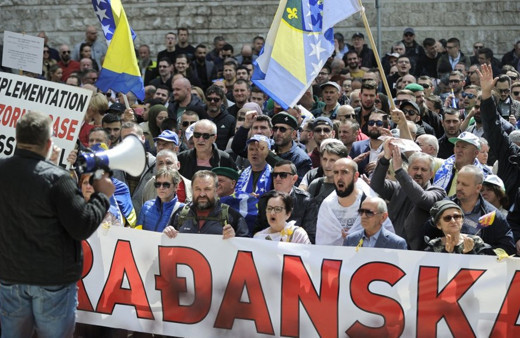 Bosna Hersek'te "federasyon hükümeti" göreve başladı