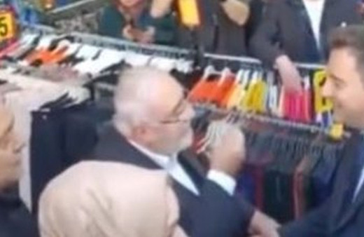 Ali Babacan'a esnaf ziyaretinde şok tepki: Şu hareketinden annen baban memnun mu?