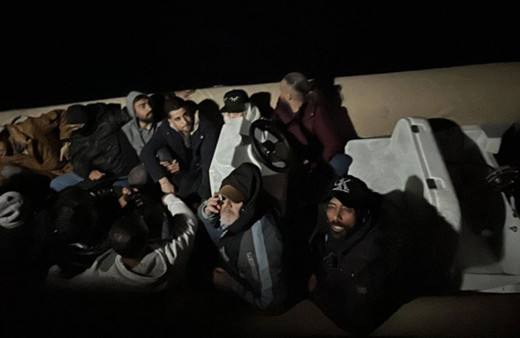 Bodrum'da Sahil Güvenlik 14 düzensiz göçmen yakaladı