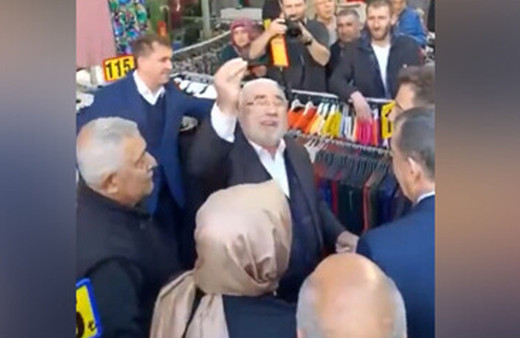 Ali Babacan'a esnaf ziyaretinde şok tepki: Şu hareketinden annen baban memnun mu?