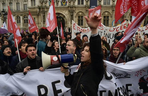 Fransa'da emeklilik reformu ülkeye ne kazandıracak?
