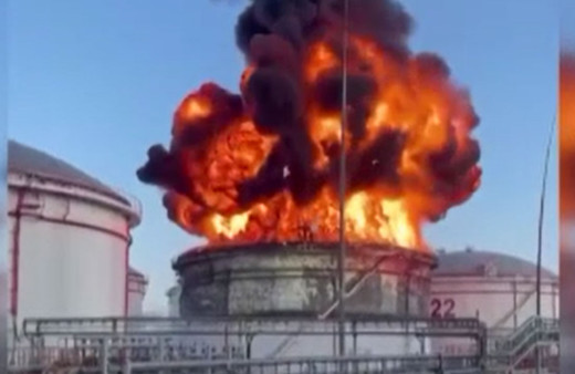 Rusya'da petrol depolama tesisinde yangın çıktı