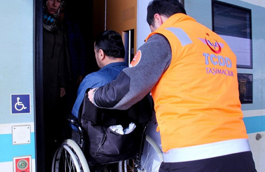 TCDD'den engelli vatandaşlara "Turuncu Masa" hizmeti