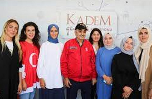 KADEM deprem bölgesindeki çalışmalarıyla TEKNOFEST'te ödül aldı