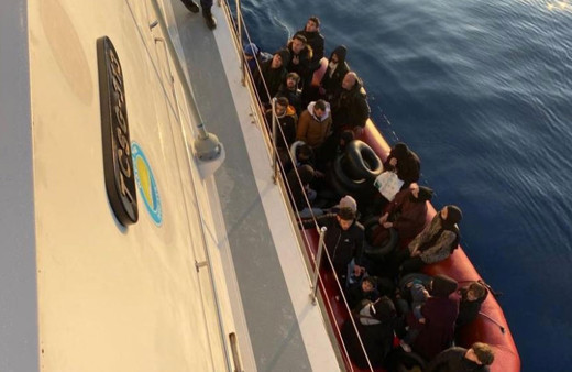 Bodrum'da 29 düzensiz göçmen kurtarıldı, 14 düzensiz göçmen yakalandı