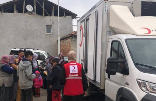 Türk Kızılay mobil sağlık aracı, Malatya'da depremzedelere hizmeti sürdürüyor