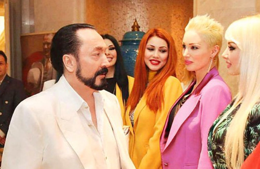 Adnan Oktar'ın en gözde itirafçı 'kedicik'i yeni isim davasını kazandı!