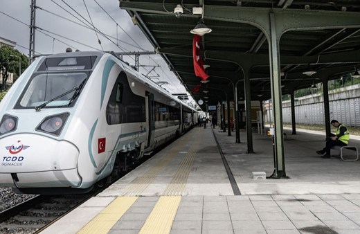 İlk Milli Elektrikli Tren Seti İstanbul'da vatandaşlarla buluşacak