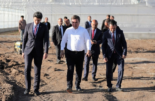 Ihlara Vadisi'nde 2023 genç, 3 bin metrekarelik Türk bayrağı açtı