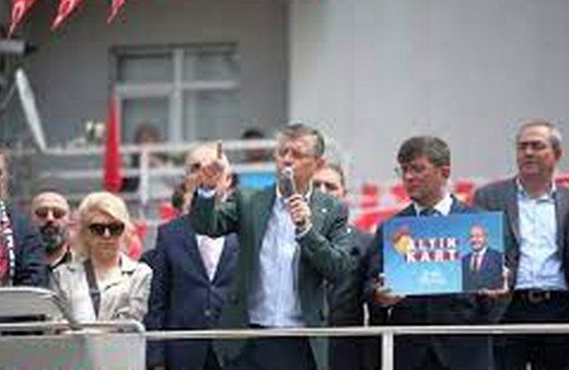 TFF Başkanı Büyükekşi, Çorum Valisi Çiftçi'yi ziyaret etti