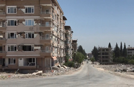 Depremde 25 kişinin öldüğü Pamukkale Sitesi ile ilgili şok iddianame