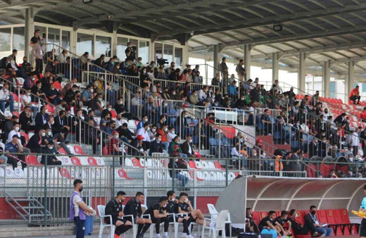 Sakaryaspor, "play-off kapısı"nı araladı