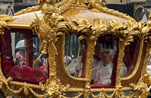 Kral III. Charles, törenle İngiltere Kraliyet tacını giydi