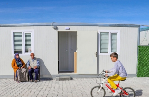 Depremden etkilenen Malatya'da seçim için konteyner hazırlanıyor