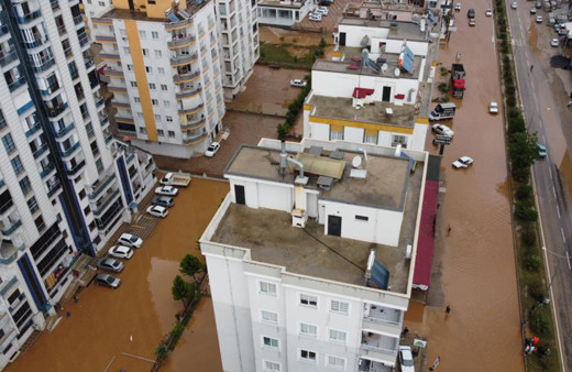 Adana'yı sel vurdu koca şehir sular altında kaldı! Felaket havadan böyle görüntülendi