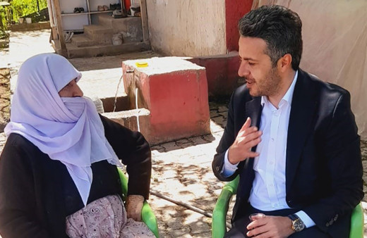  83 yaşındaki Menşure nine: "Erdoğan kazansın koç keseceğim"