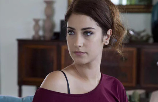 Oyuncu Hazal Kaya, 14 Mayıs seçimlerinde tarafını belli etti