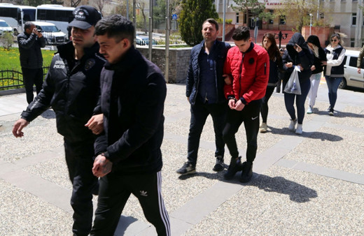 Erzurum merkezli "hayat sigortası" dolandırıcılığı operasyonu: 22 gözaltı