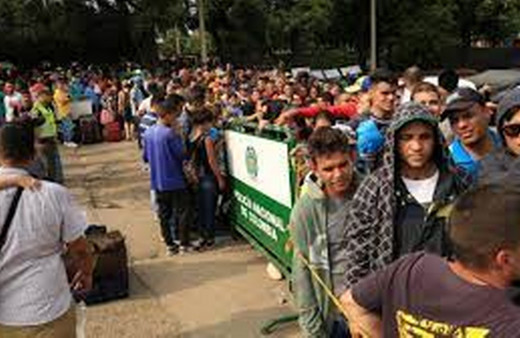 Şili ve Peru sınırında mahsur kalan 115 Venezuelalı göçmen ülkeye geri getirildi