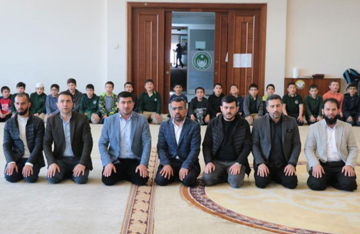 Depremde hayatını kaybeden ve görev alanlar için hatim indirdiler