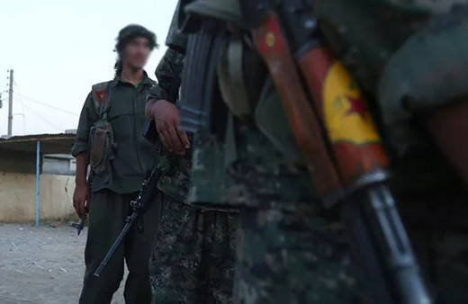 Deyrizor'da halk terör örgütü PKK/YPG'yi protesto etti