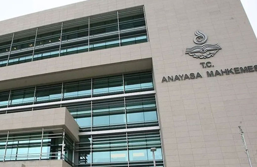 AYM'den gazetecilere kıdem tazminatı kararı