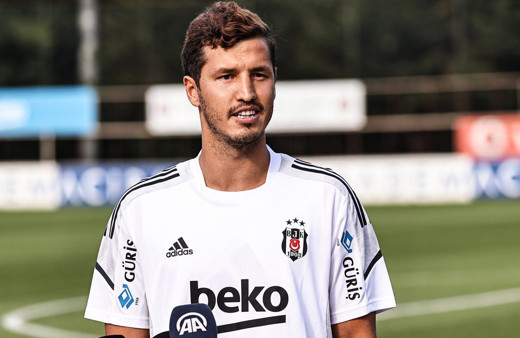 Takımdaki geleceği merak ediliyordu, Beşiktaş'tan Salih Uçan kararı